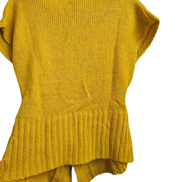 Mustard fashionable Top-NWOT-Size Small - Picture 7 of 13